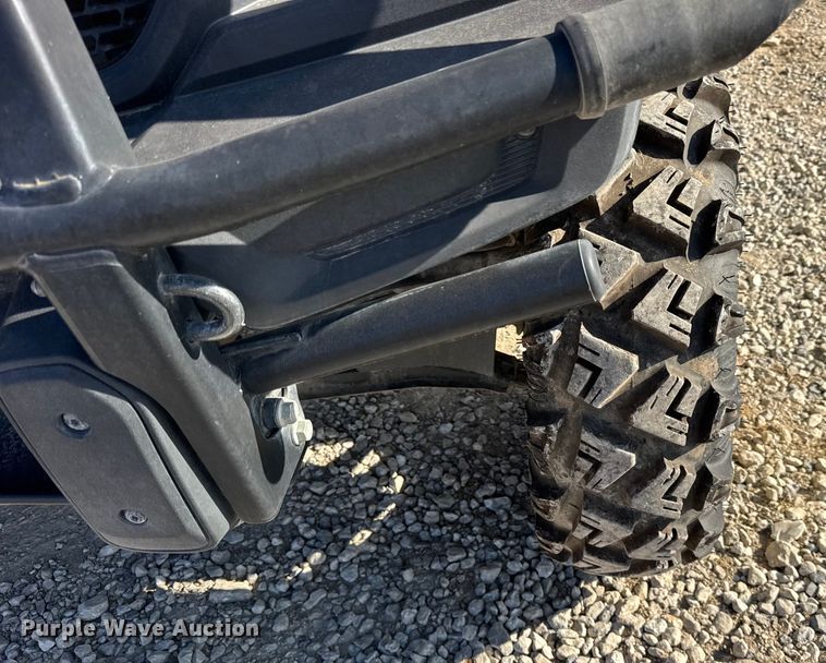 image for item ER0278 2019 John Deere XUV835M utility vehicle