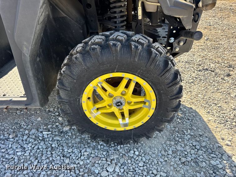 image for item ER0278 2019 John Deere XUV835M utility vehicle