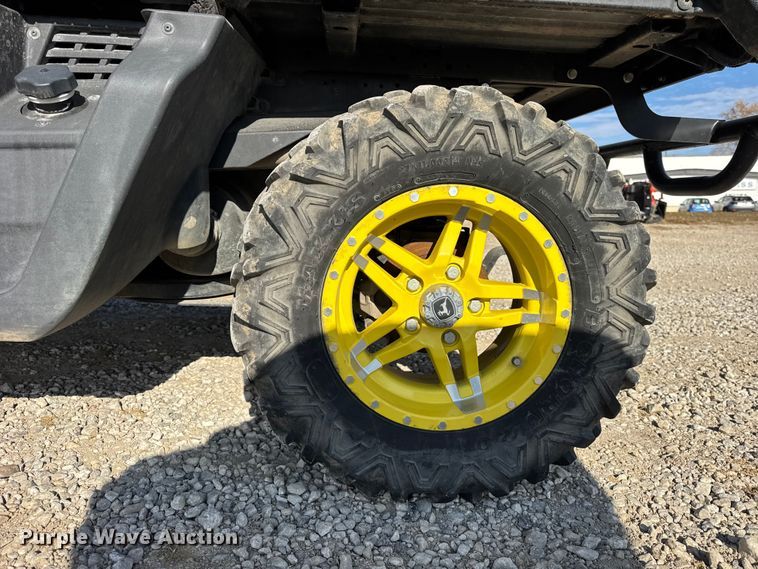 image for item ER0278 2019 John Deere XUV835M utility vehicle