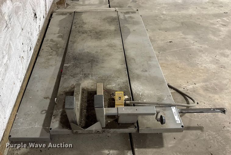 image for item ER0288 Motorcycle lift