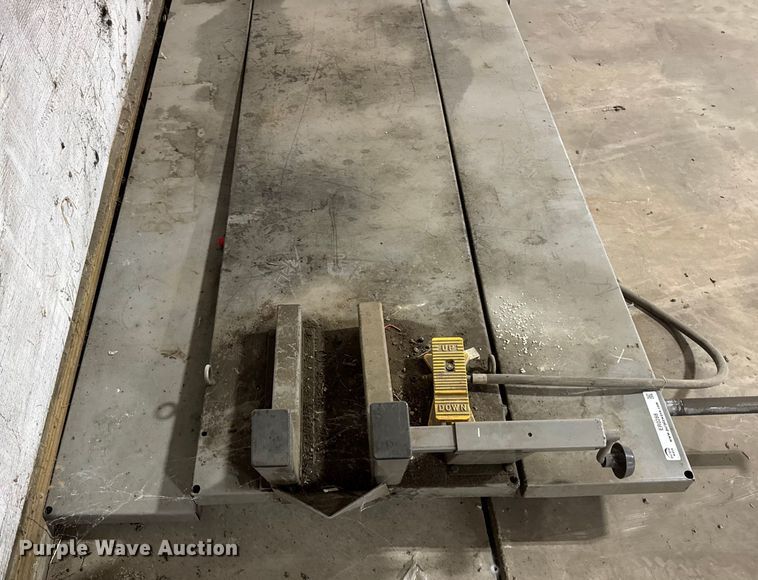 image for item ER0288 Motorcycle lift