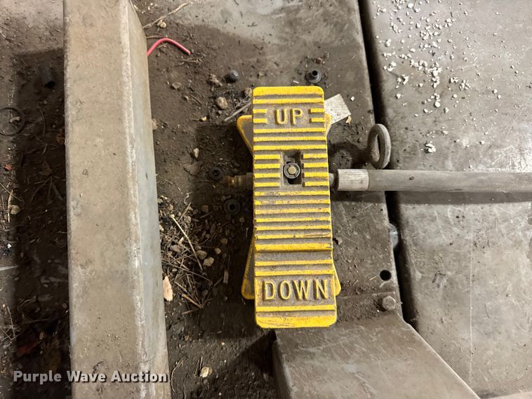 image for item ER0288 Motorcycle lift