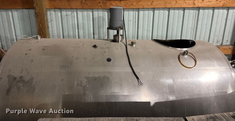 image for item ER0290 (2) tanks