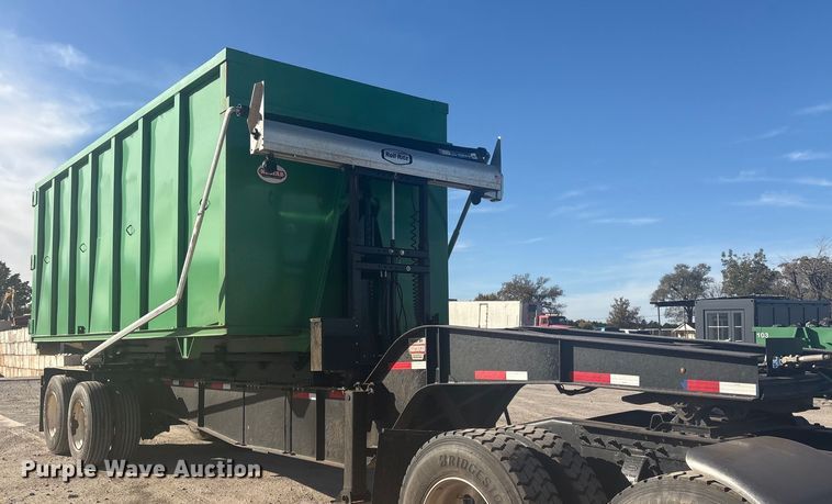 image for item ER1084 2019 Cheetah Chassis Corporation Swaploader hook lift container trailer