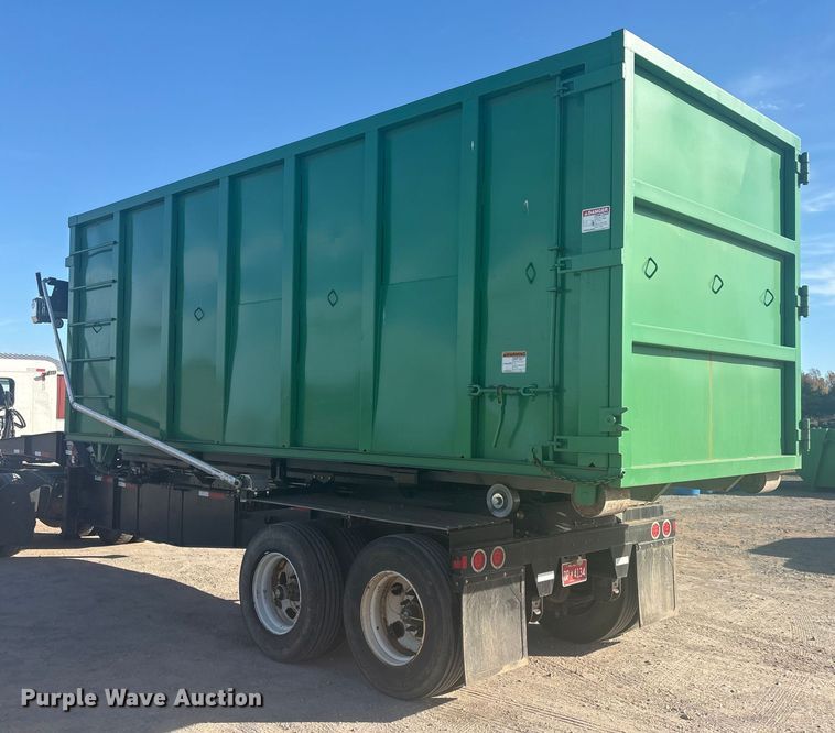 image for item ER1084 2019 Cheetah Chassis Corporation Swaploader hook lift container trailer