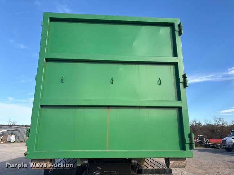 image for item ER1084 2019 Cheetah Chassis Corporation Swaploader hook lift container trailer