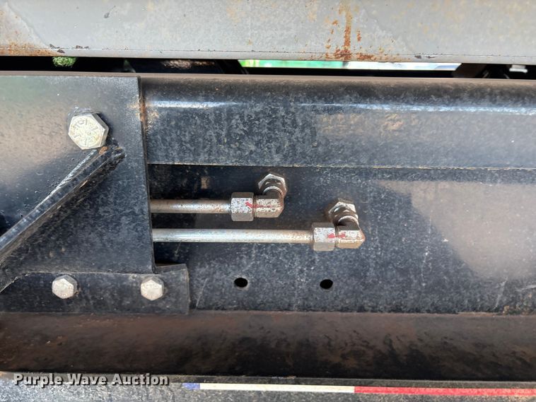 image for item ER1084 2019 Cheetah Chassis Corporation Swaploader hook lift container trailer