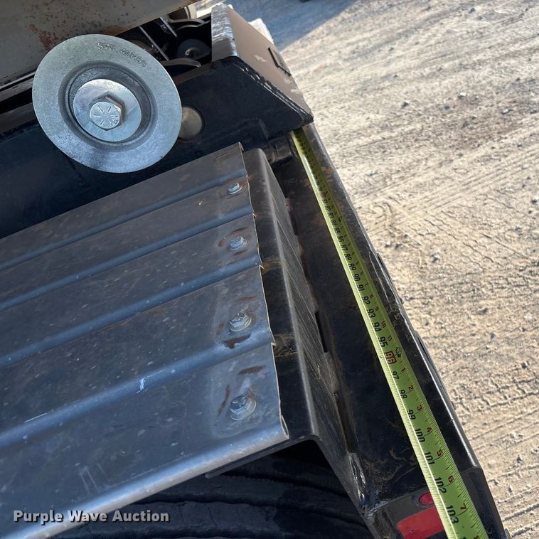 image for item ER1084 2019 Cheetah Chassis Corporation Swaploader hook lift container trailer