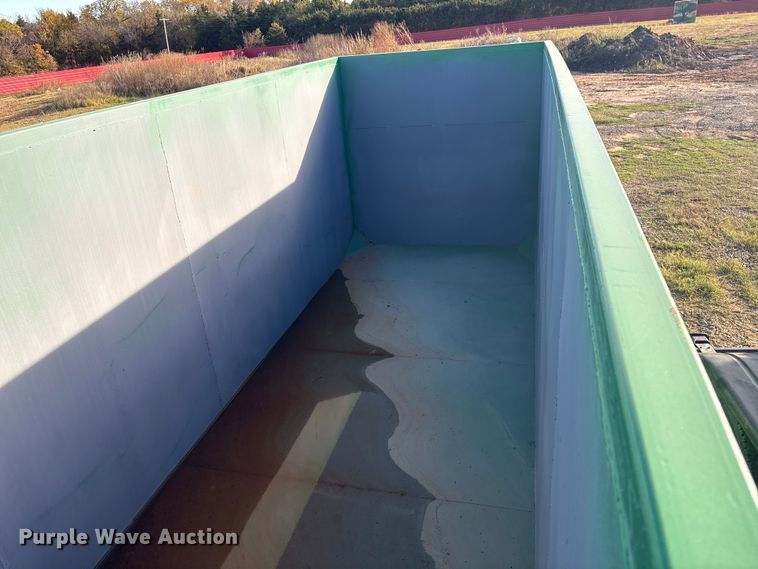 image for item ER1084 2019 Cheetah Chassis Corporation Swaploader hook lift container trailer