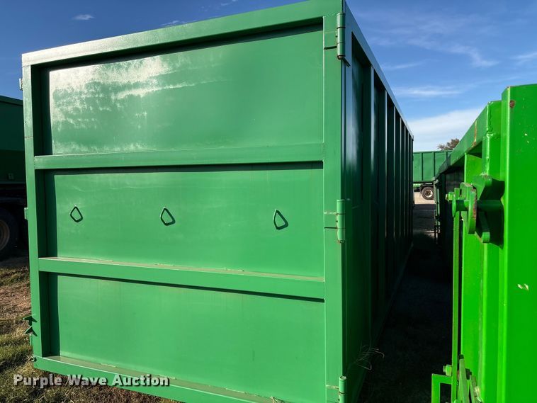 image for item ER1084 2019 Cheetah Chassis Corporation Swaploader hook lift container trailer