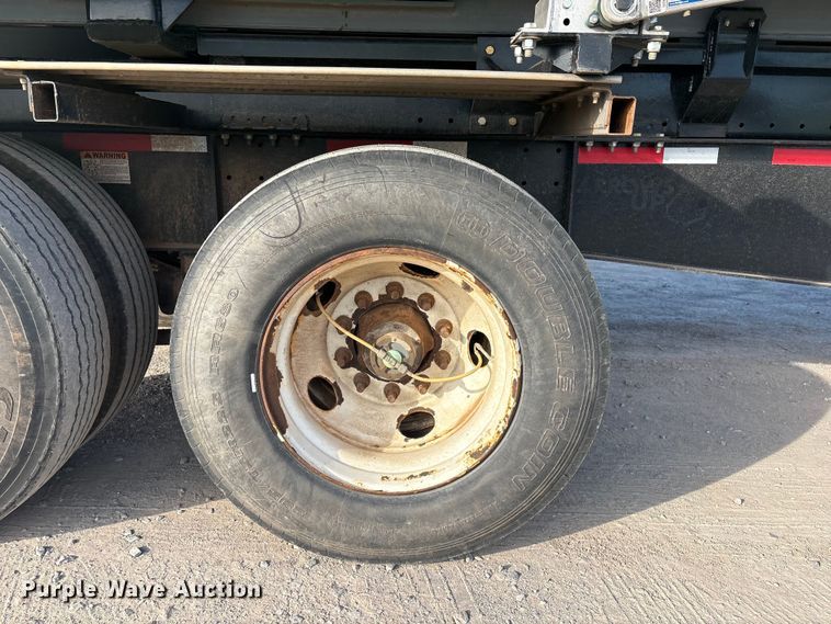 image for item ER1084 2019 Cheetah Chassis Corporation Swaploader hook lift container trailer