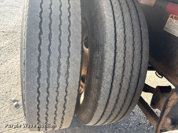 image for item ER1084 2019 Cheetah Chassis Corporation Swaploader hook lift container trailer