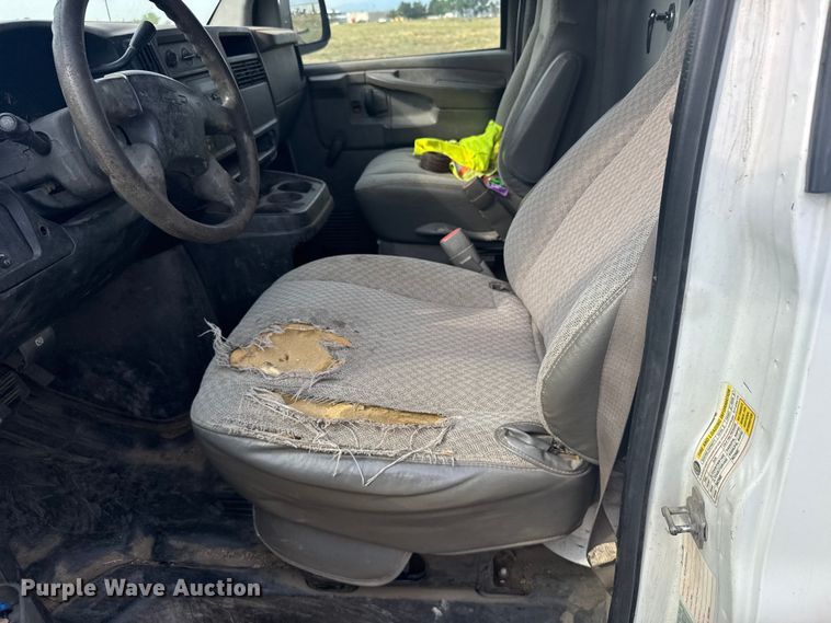 image for item ER2264 2007 Chevrolet Express 3500 Cargo utility van