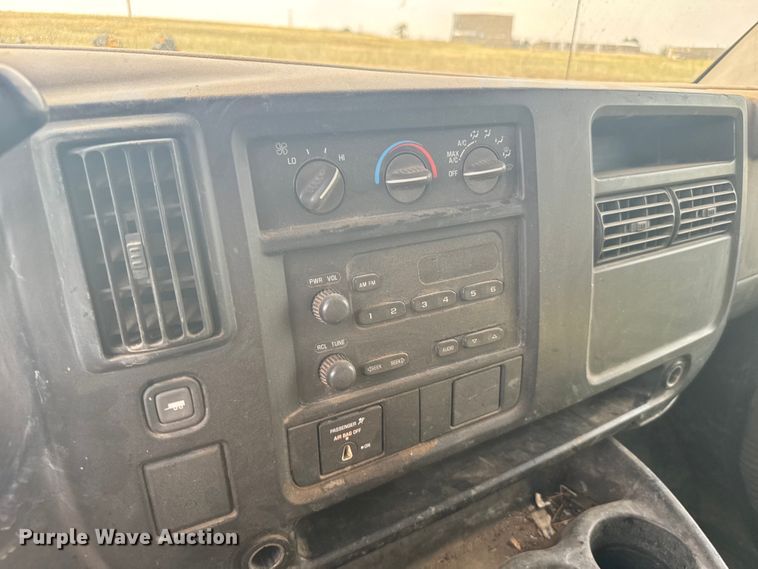 image for item ER2264 2007 Chevrolet Express 3500 Cargo utility van