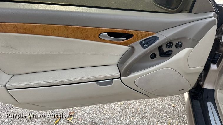 image for item ET4001 2003 Mercedes-Benz SL500 