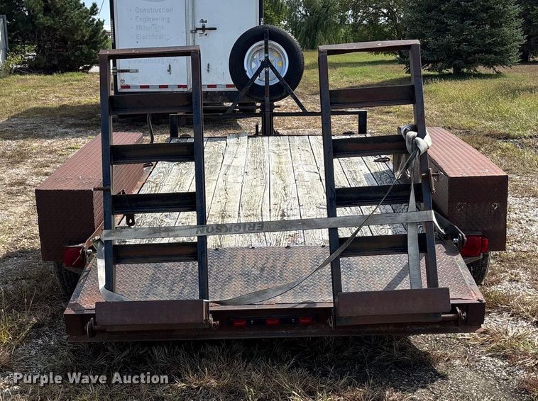 image for item ET4657 1997 MAC-LANDER Flatbed equipment trailer