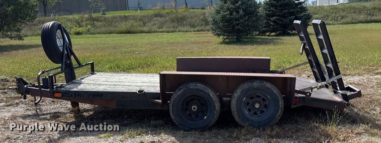 image for item ET4657 1997 MAC-LANDER Flatbed equipment trailer