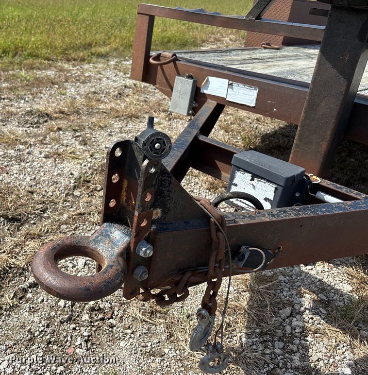 image for item ET4657 1997 MAC-LANDER Flatbed equipment trailer