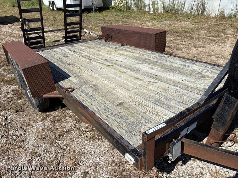 image for item ET4657 1997 MAC-LANDER Flatbed equipment trailer