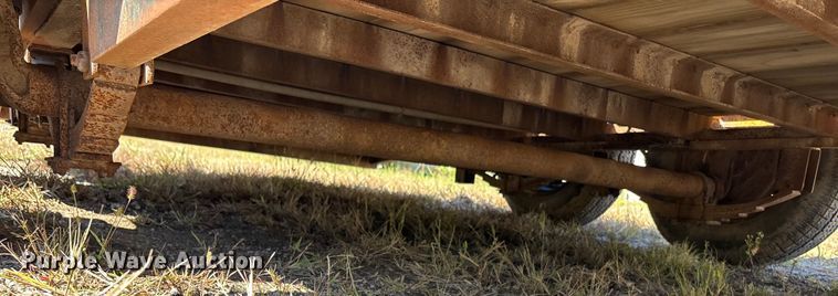 image for item ET4657 1997 MAC-LANDER Flatbed equipment trailer