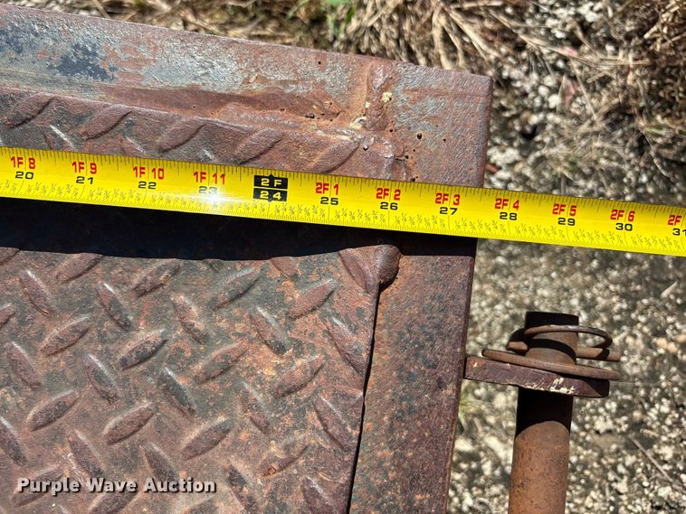 image for item ET4657 1997 MAC-LANDER Flatbed equipment trailer