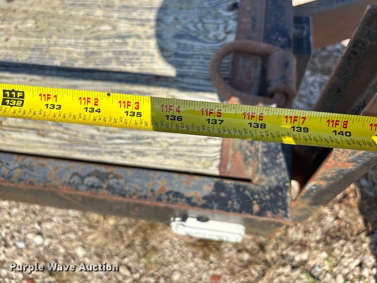 image for item ET4657 1997 MAC-LANDER Flatbed equipment trailer