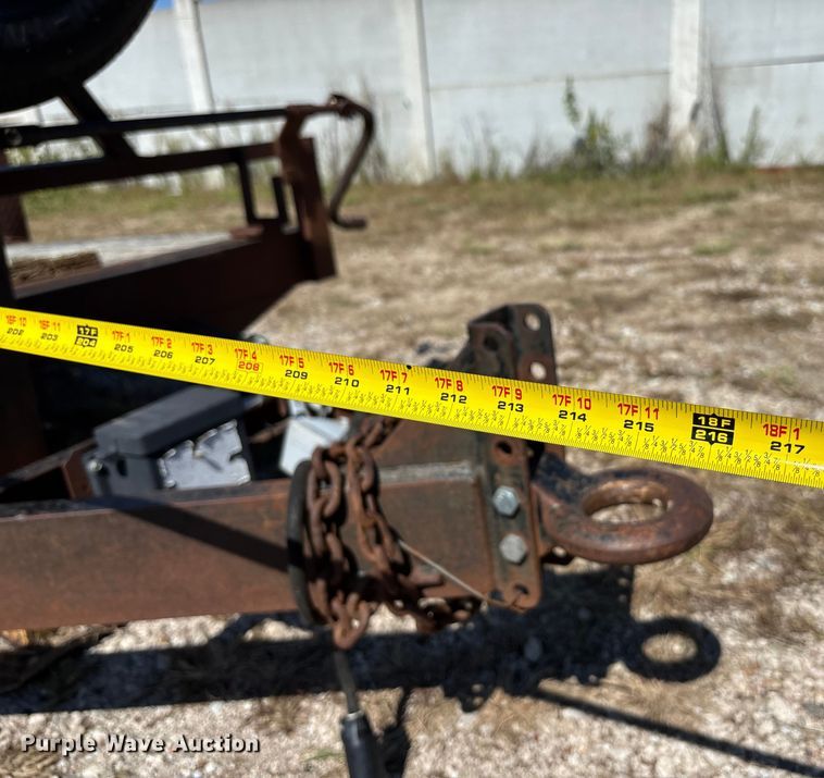 image for item ET4657 1997 MAC-LANDER Flatbed equipment trailer