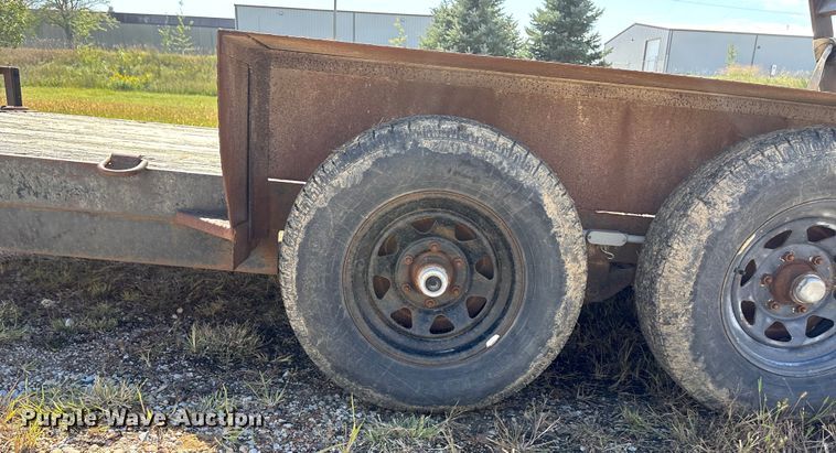 image for item ET4657 1997 MAC-LANDER Flatbed equipment trailer