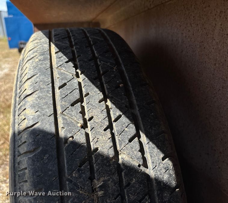 image for item ET4657 1997 MAC-LANDER Flatbed equipment trailer