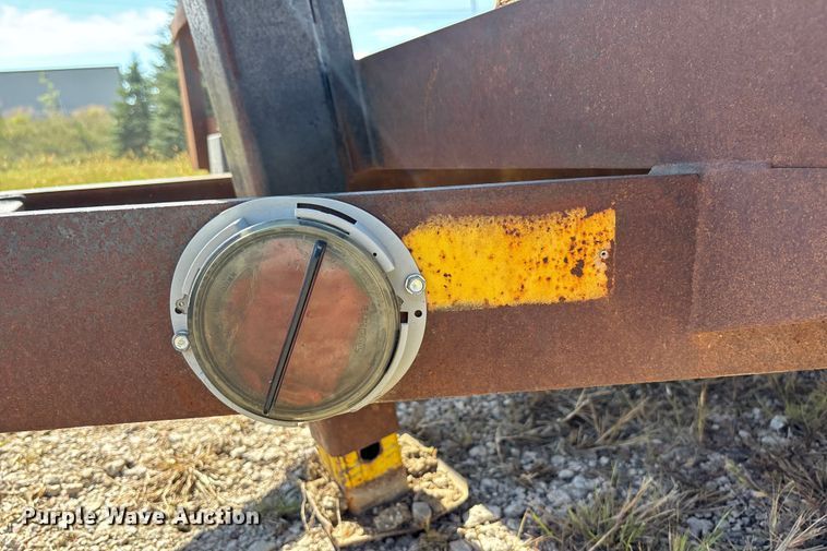 image for item ET4657 1997 MAC-LANDER Flatbed equipment trailer