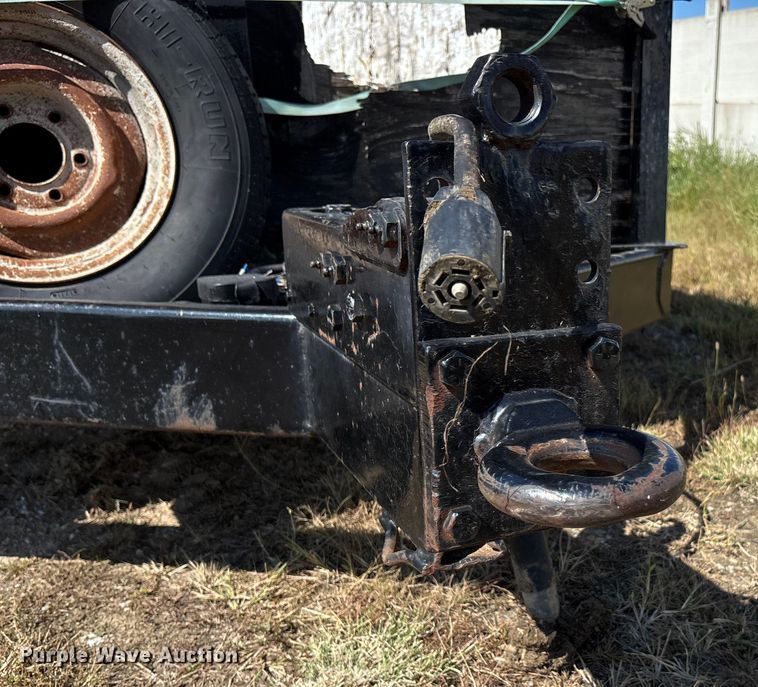 image for item ET4658 1989 Utility Trailer utility trailer