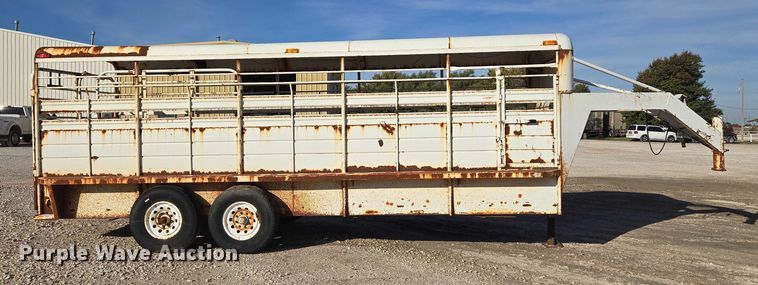 image for item ET5238 1993 W-W Trailer Manufacturers livestock trailer