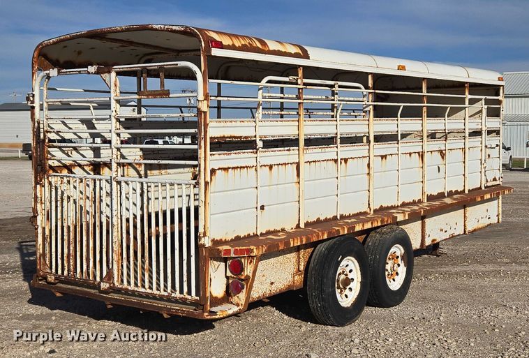 image for item ET5238 1993 W-W Trailer Manufacturers livestock trailer