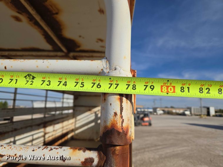 image for item ET5238 1993 W-W Trailer Manufacturers livestock trailer