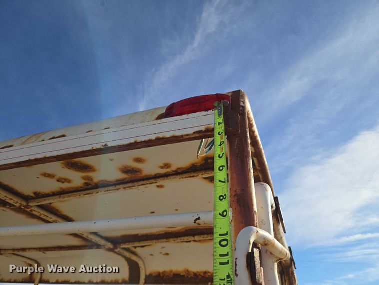 image for item ET5238 1993 W-W Trailer Manufacturers livestock trailer