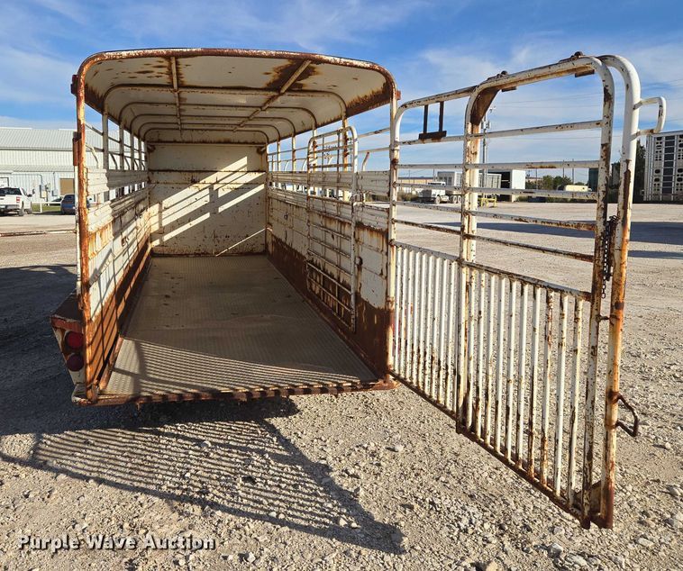 image for item ET5238 1993 W-W Trailer Manufacturers livestock trailer