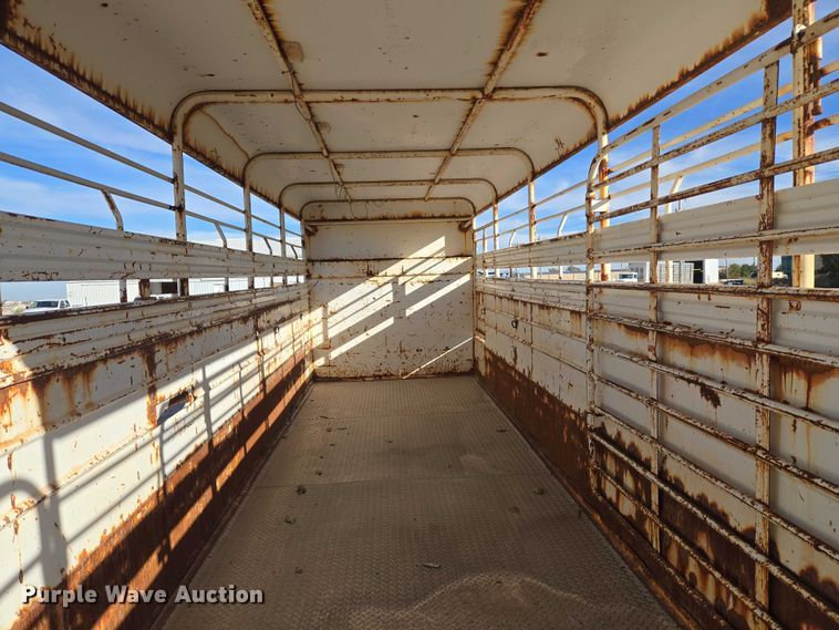 image for item ET5238 1993 W-W Trailer Manufacturers livestock trailer