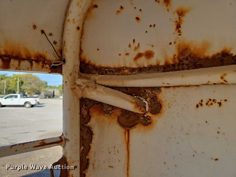 image for item ET5238 1993 W-W Trailer Manufacturers livestock trailer