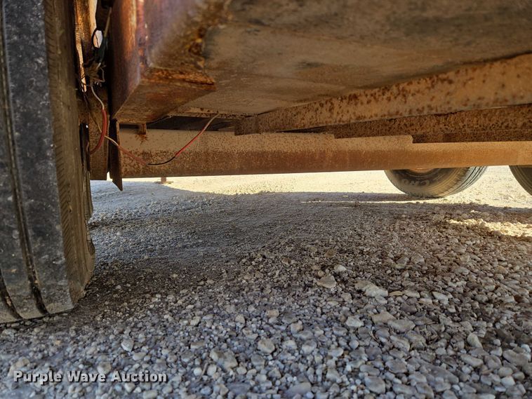 image for item ET5238 1993 W-W Trailer Manufacturers livestock trailer