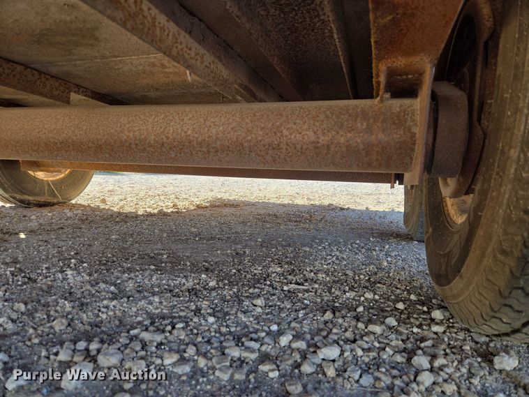 image for item ET5238 1993 W-W Trailer Manufacturers livestock trailer