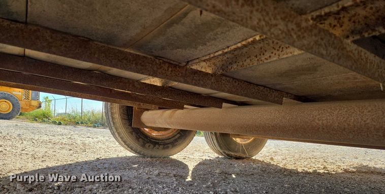 image for item ET5238 1993 W-W Trailer Manufacturers livestock trailer