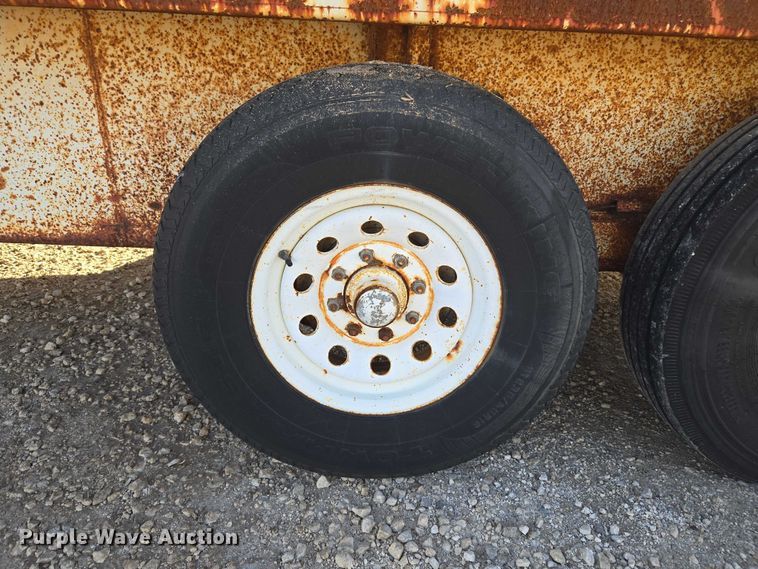 image for item ET5238 1993 W-W Trailer Manufacturers livestock trailer