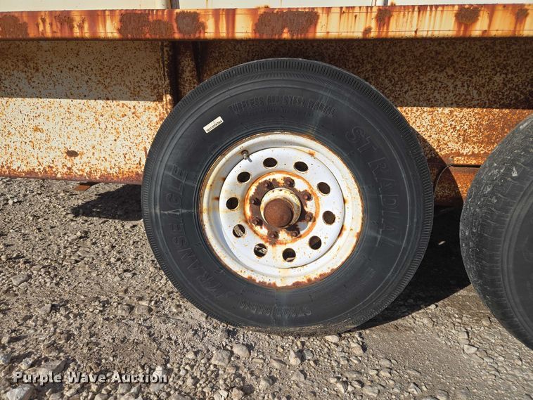 image for item ET5238 1993 W-W Trailer Manufacturers livestock trailer