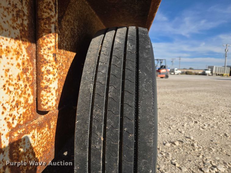 image for item ET5238 1993 W-W Trailer Manufacturers livestock trailer