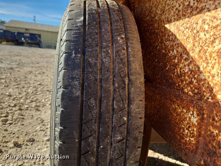 image for item ET5238 1993 W-W Trailer Manufacturers livestock trailer