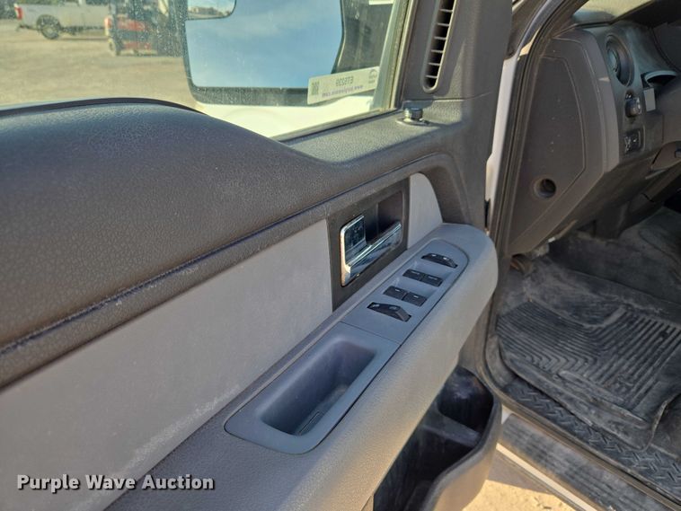 image for item ET5239 2014 Ford F150 SuperCab pickup truck