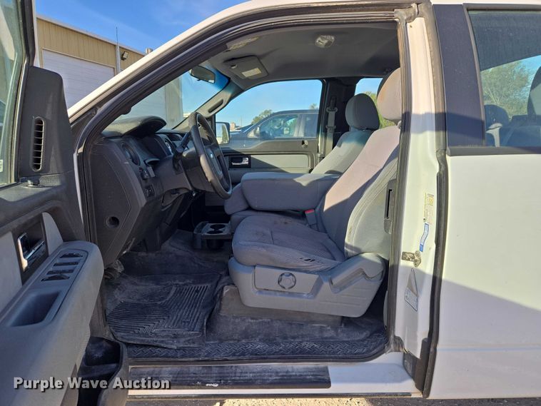 image for item ET5239 2014 Ford F150 SuperCab pickup truck