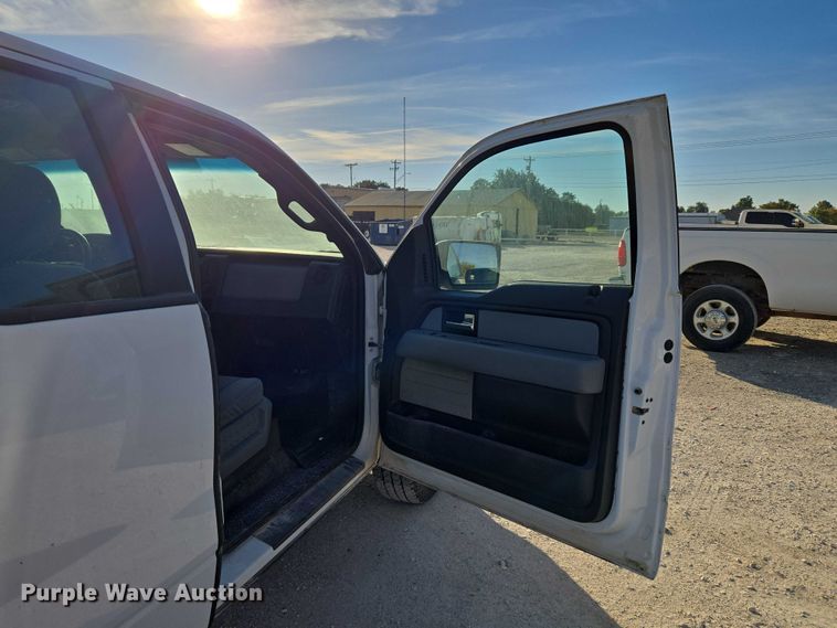 image for item ET5239 2014 Ford F150 SuperCab pickup truck