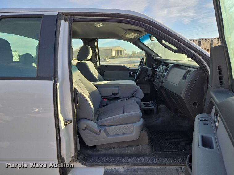 image for item ET5239 2014 Ford F150 SuperCab pickup truck