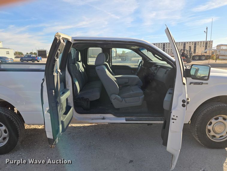 image for item ET5239 2014 Ford F150 SuperCab pickup truck